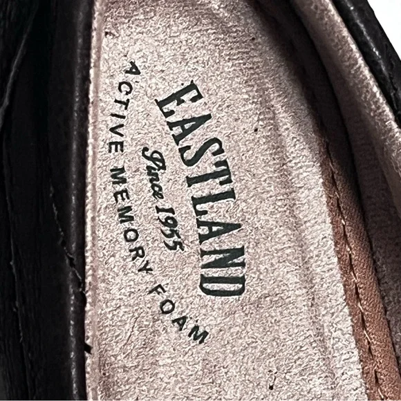 Eastland Women's Slip on New in Box With Active Memory Foam Coffee Color Size 8 - Picture 5 of 7